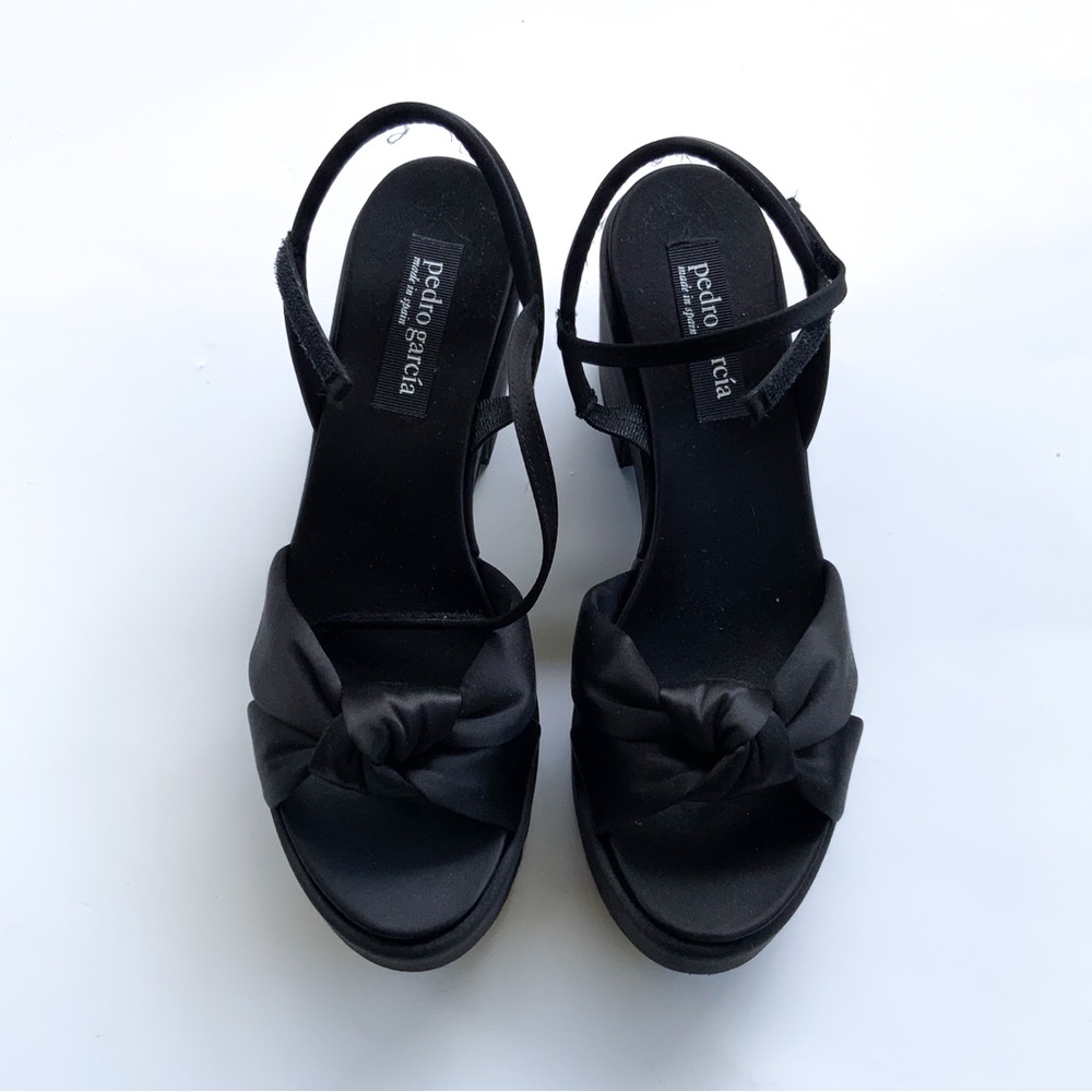 Pedro Garcia Dala Knot Satin Block Heel Size 39 RETAIL $600 - Picture 2 of 10